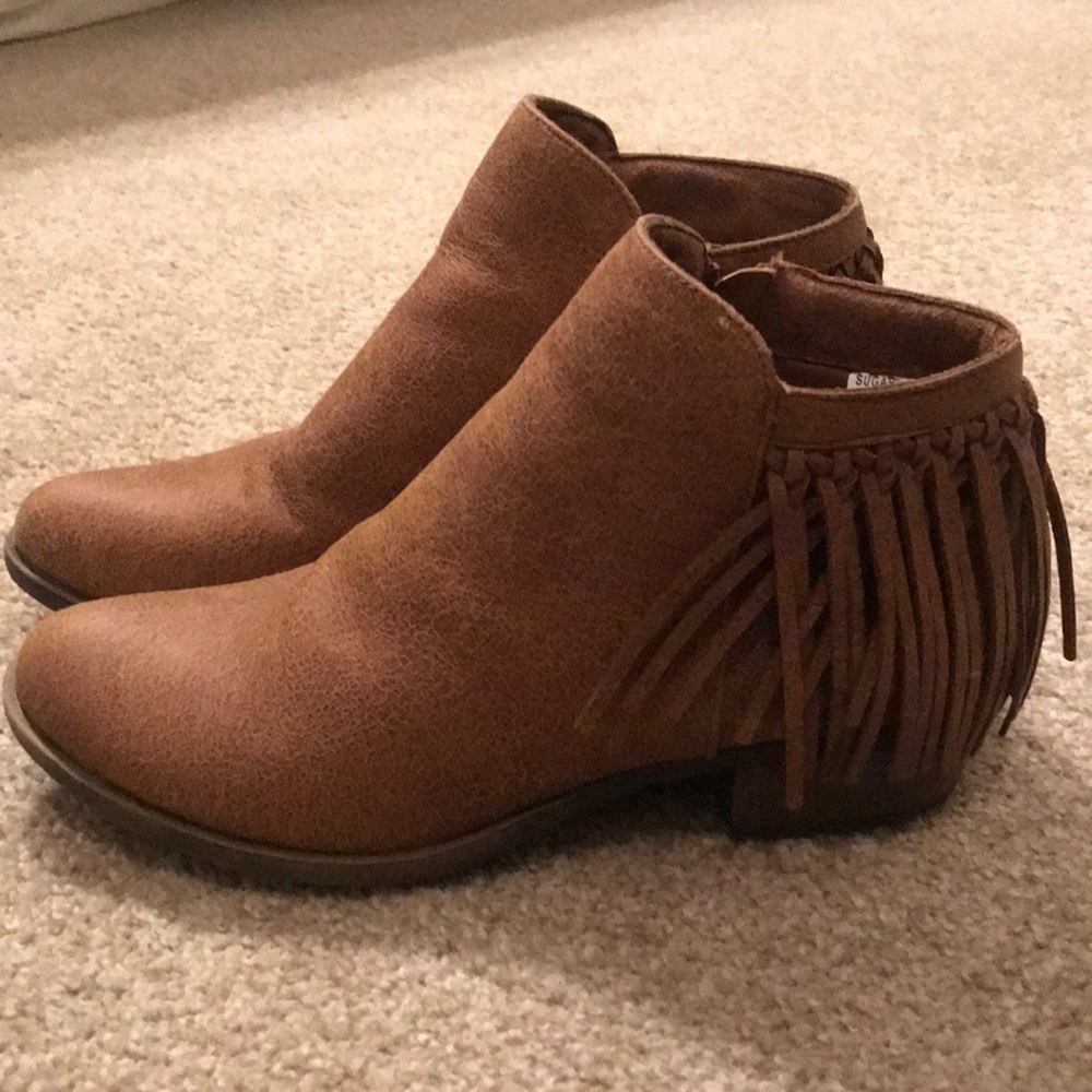 Tan, fringe booties
